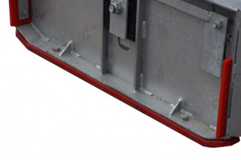 Box scraper skid poly
